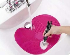 Силиконовый Коврик для мытья косметических кистей Brush Spa